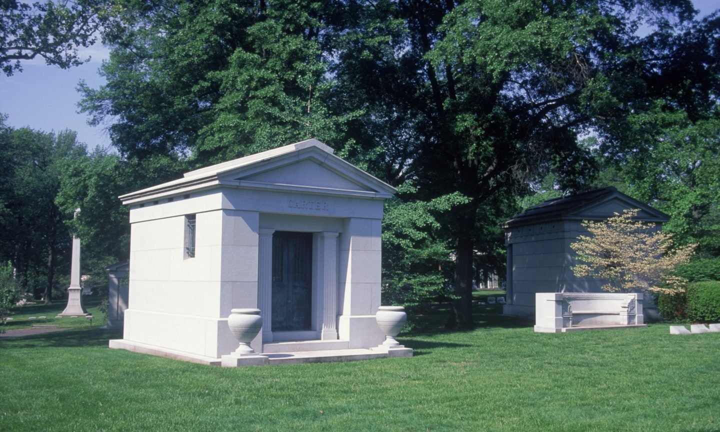 What Is A Mausoleum? Purpose, Cost, How To Choose - Global Finances Daily